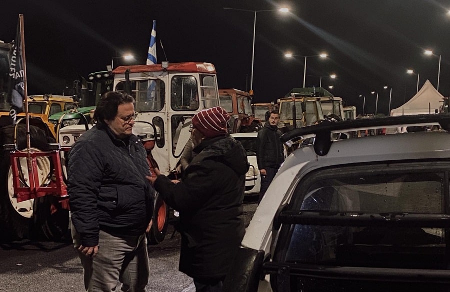 Θωμάς Παπαλιάγκας από το μπλόκο της Νίκαιας: Τα μεγάλα προβλήματα δεν συλλαμβάνονται ούτε φυλακίζονται