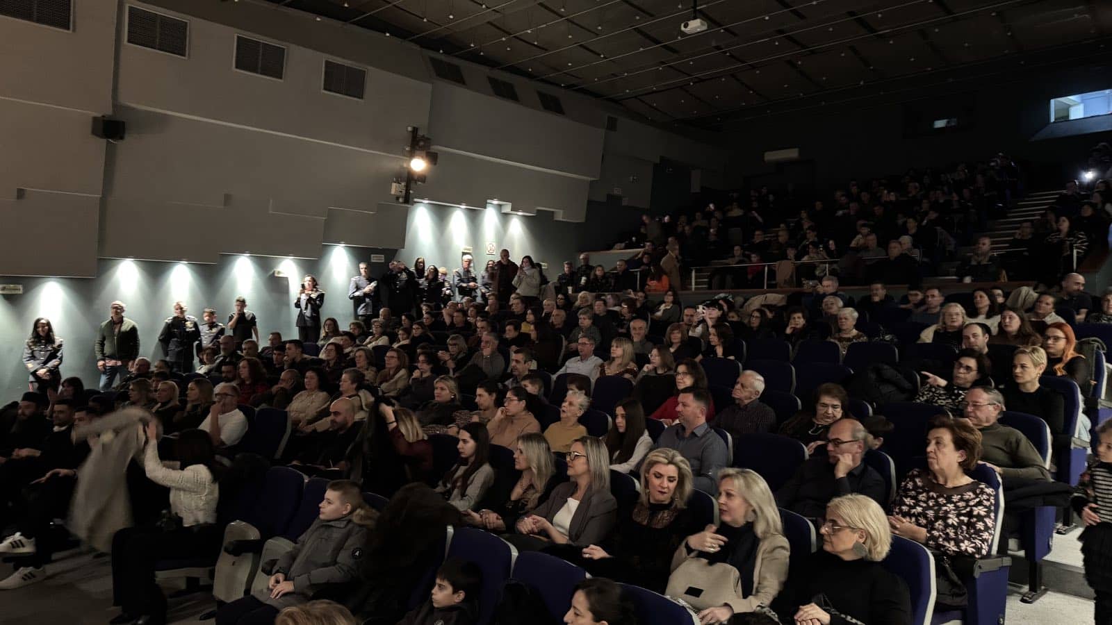 Ξεχείλισε ανθρωπιά και αλληλεγγύη το Μαξίμ στον Τύρναβο