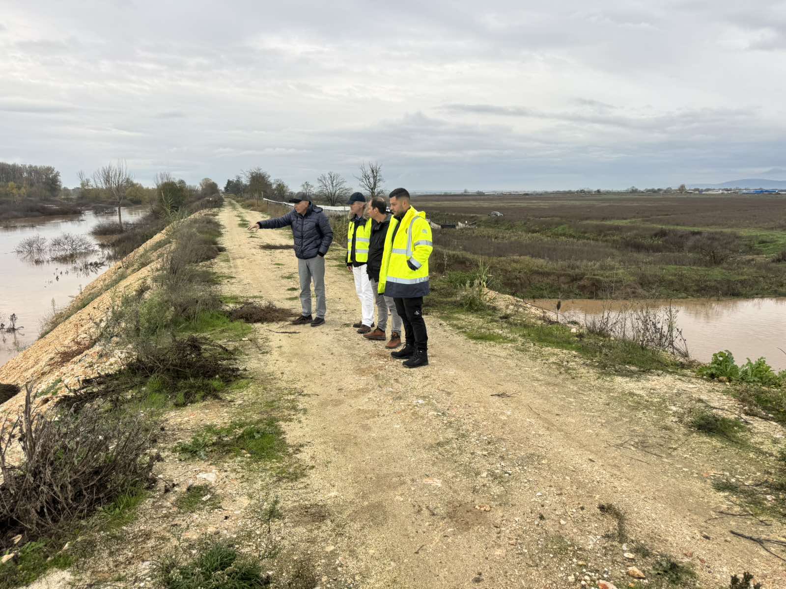 Στα 6,3μ., πάνω από το όριο επιφυλακής, η στάθμη του Πηνειού στη Λάρισα