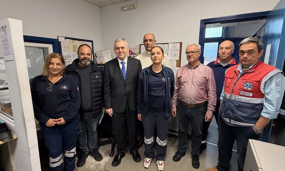 Μ. Χαρακόπουλος στο ΕΚΑΒ: Με τους ανθρώπους του καθήκοντος παραμονή Χριστουγέννων