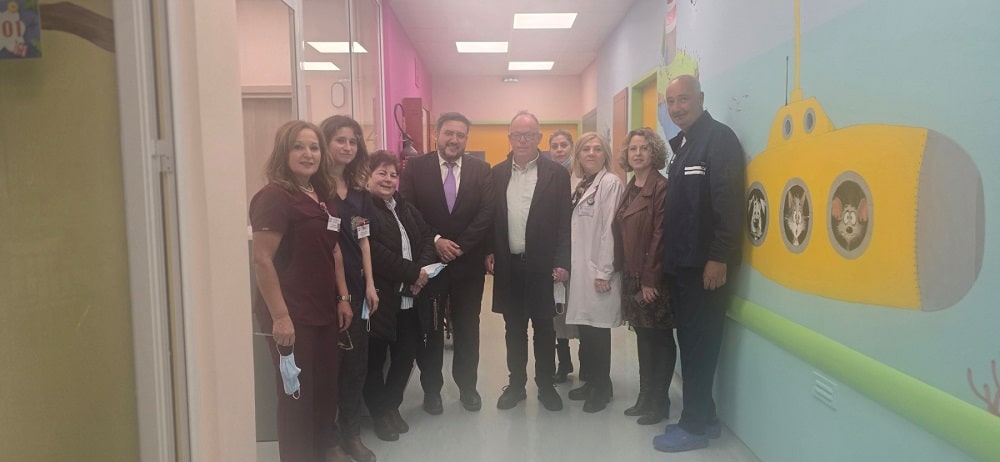 Το Επιμελητήριο Λάρισας κοντά στα παιδιά στην παιδιατρική κλινική του Γ.Ν.Λ.