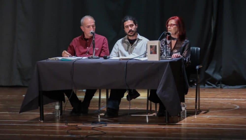 Πετυχημένη παρουσίαση του «Κινούμενου λαβύρινθου» του Χρήστου Κιτσίδη στο «Μαξίμ»