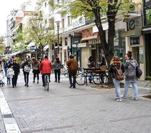 Νέο χειμερινό ωράριο για τα καταστήματα Λάρισας