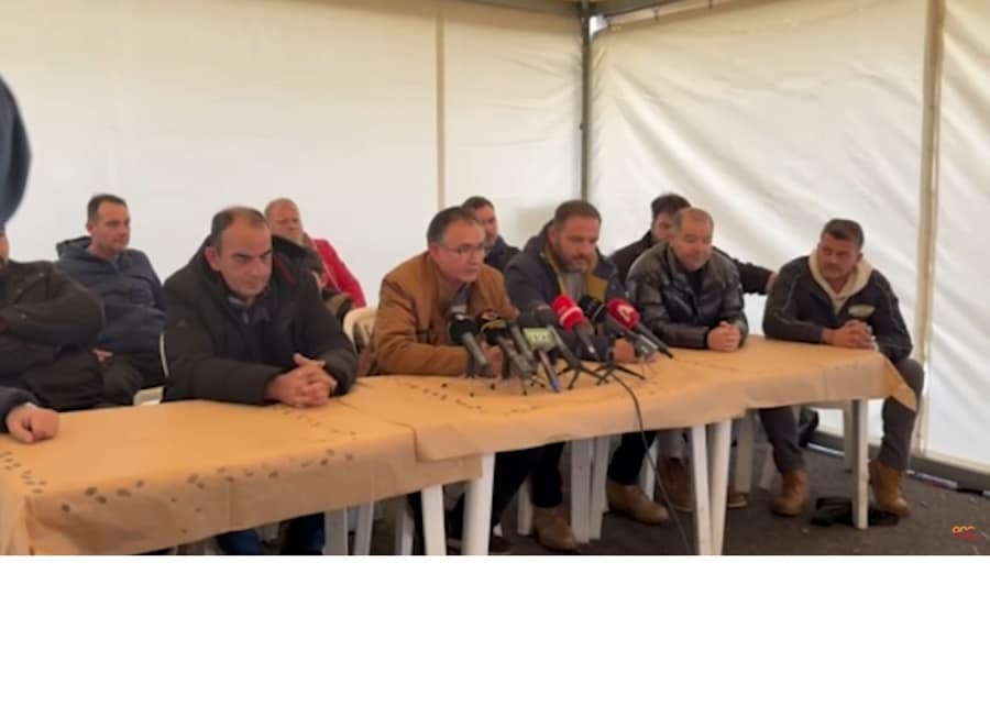 Αγρότες μπλόκου Νίκαιας: Μένουμε στο δρόμο για την επιβίωσή μας με την κοινωνία δίπλα μας