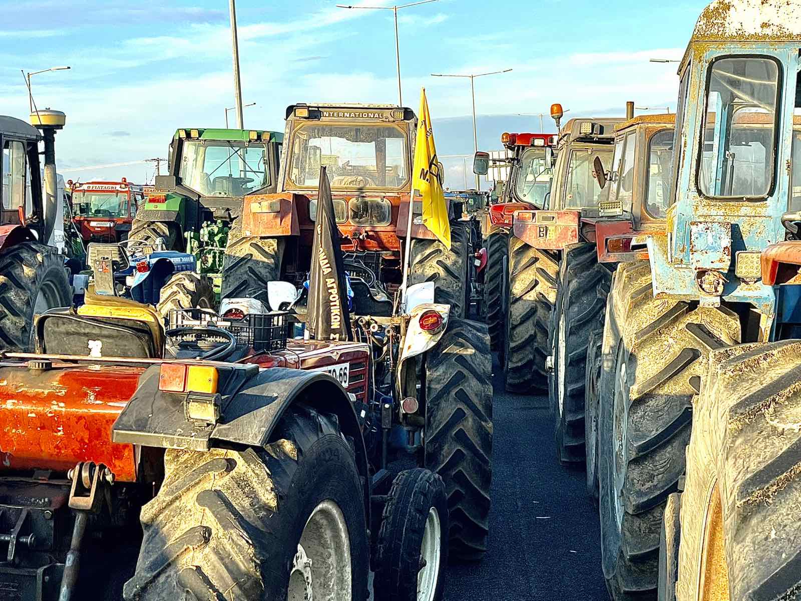 Τη Δευτέρα η συνάντηση του πρωθυπουργού με τους αγρότες των μπλόκων