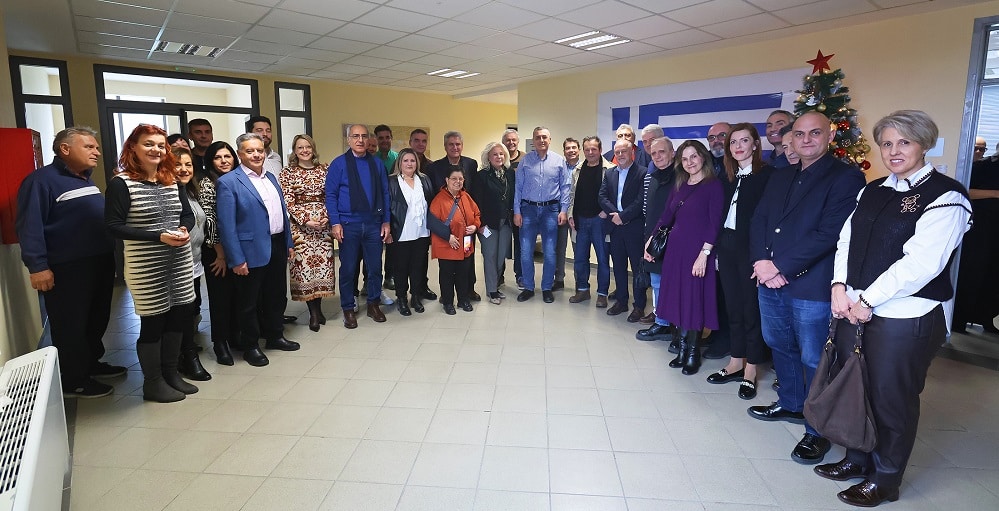 Χριστουγεννιάτικα κάλαντα και ευχές στο γραφείο του Περιφερειάρχη Θεσσαλίας