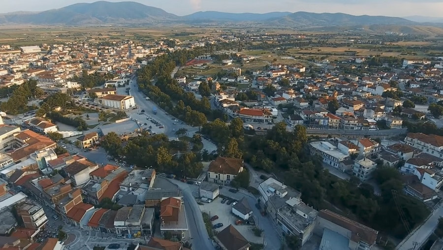 Ισχυρό αρχιτεκτονικό ενδιαφέρον για την Ανάπλαση της Παρόχθιας Ζώνης του Ελασσονίτη Ποταμού