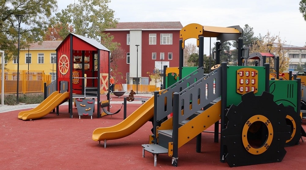 Νέα παιδική χαρά στη Γιάννουλη