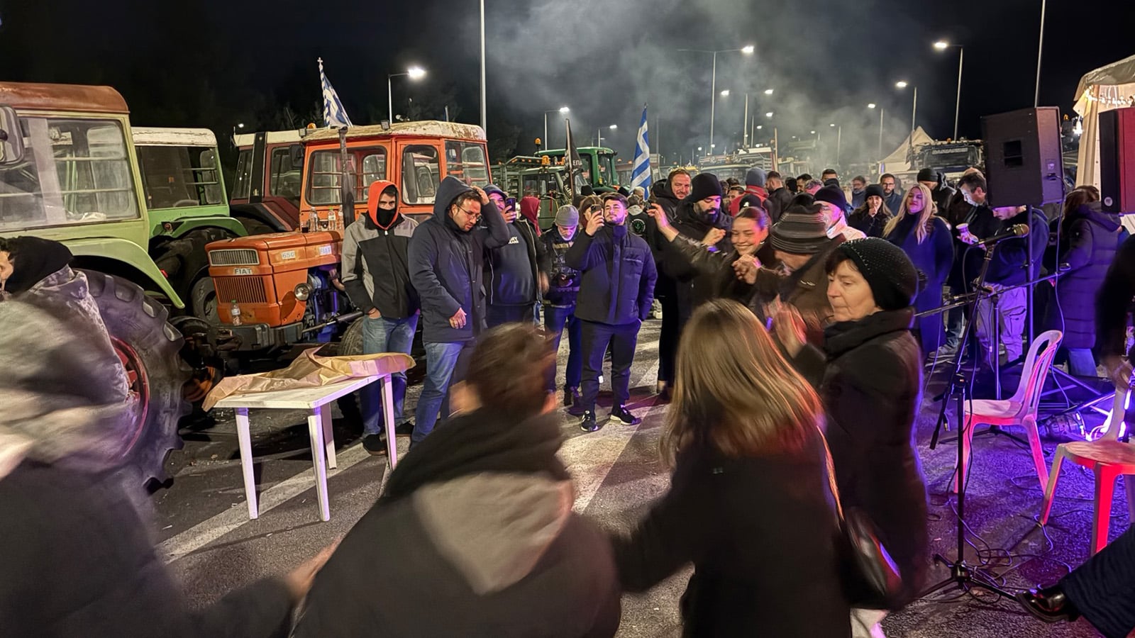 Υποδέχθηκαν αγωνιστικά και ενωτικά το 2026 οι αγρότες στο μπλόκο της Νίκαιας