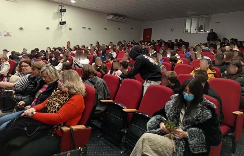 2ο Γυμνάσιο Φαρσάλων – «Όταν η γνώση συναντά την εμπειρία: Μαθητές & Μαθήτριες σε διάλογο με τον Πρόεδρο Π.ΟΜ.Α.μεΑ.