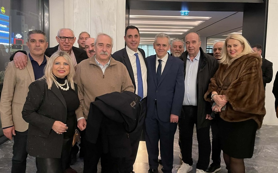 Στην πίτα της ΝΔ στην Αθήνα «γαλάζια» στελέχη της Λάρισας