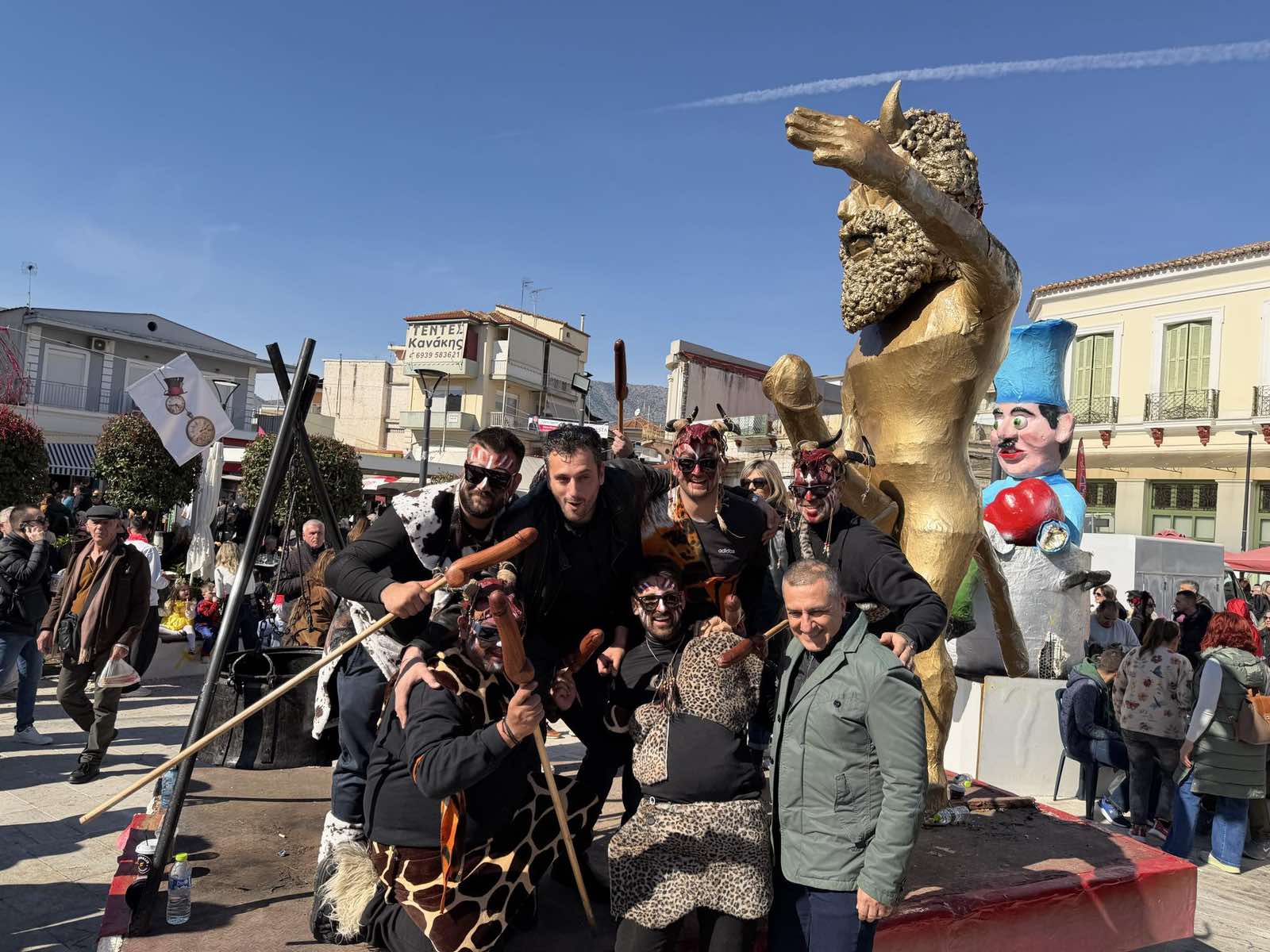 Σε διονυσιακούς ρυθμούς ο Τύρναβος γιόρτασε το μπουρανί (φωτο – βιντεο)