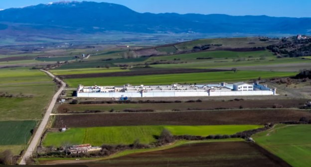 Σοκ στις Φυλακές Δομοκού – Ισοβίτης άρπαξε όπλο και σκότωσε για να σώσει αρχιφύλακα!