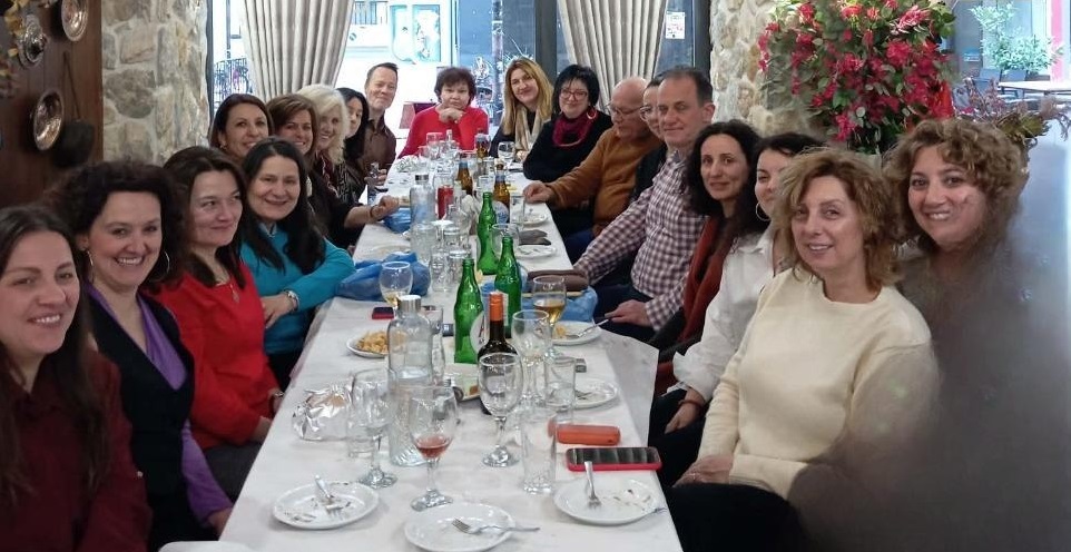 Εκοψε πίτα ο σύλλογος διδασκόντων του ΓΕΛ Τυρνάβου