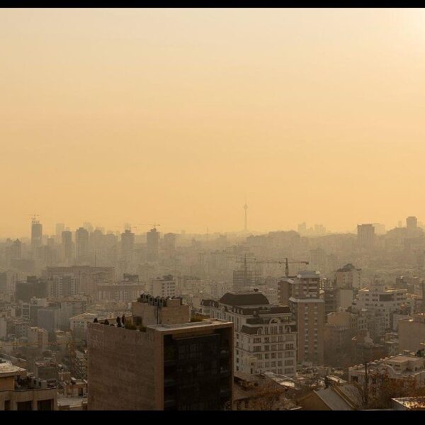 ΔΝΤ: Ο πόλεμος με το Ιράν φέρνει υψηλότερες τιμές και χαμηλότερη ανάπτυξη