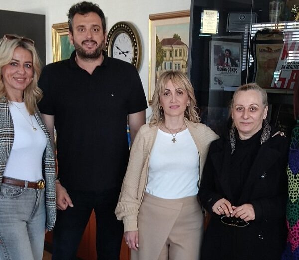 Με τον δήμαρχο συναντήθηκε το δ.σ. του συλλόγου Γονέων μαθητών του 2ου δ.σ. Τυρνάβου