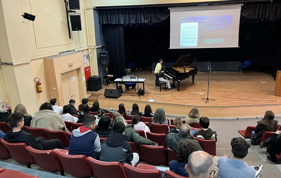 Μουσικό Σχολείο Λάρισας: Αυτοσχεδιασμός και δημιουργικότητα στο πιάνο