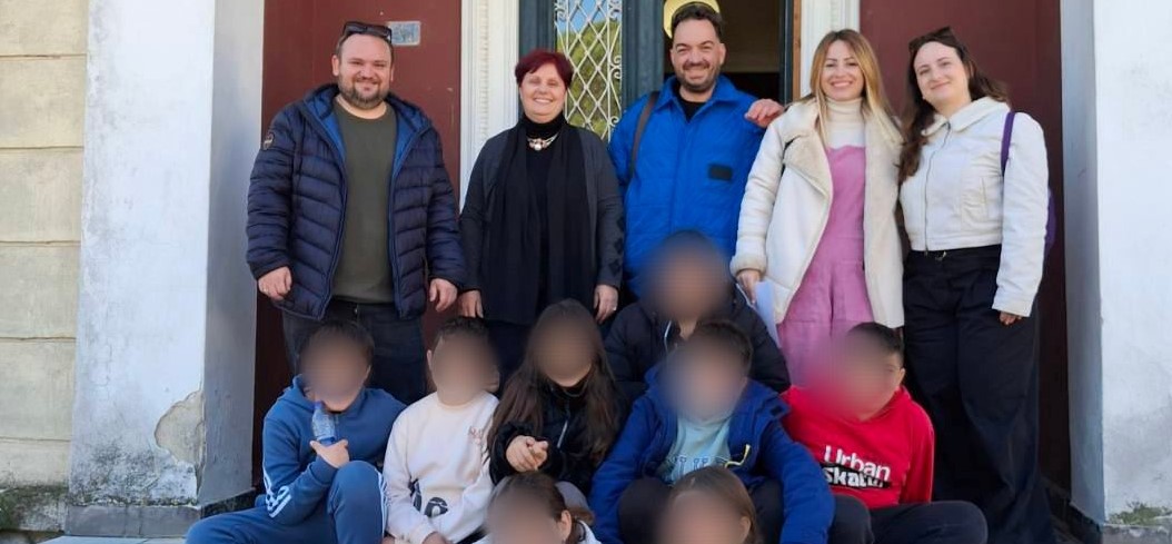 Επίσκεψη των μαθητών και μαθητριών της Ε’ τάξης του 5ου Δ.Σ. στη Δημοτική Βιβλιοθήκη Τυρνάβου