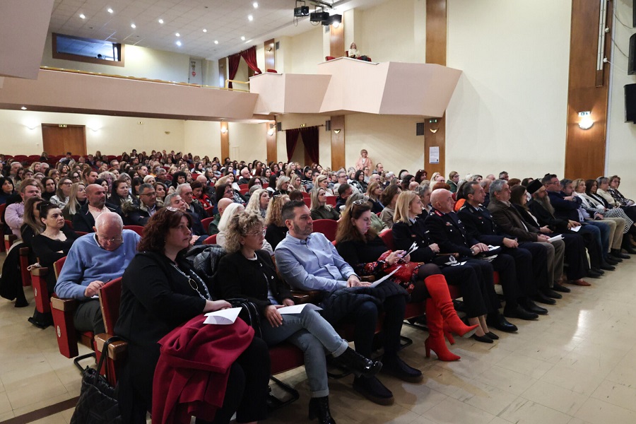 Ημερίδα της Δ.Π.Ε. Λάρισας με θέμα: «Πρόληψη και αντιμετώπιση της Ενδοσχολικής Βίας και του Εκφοβισμού»
