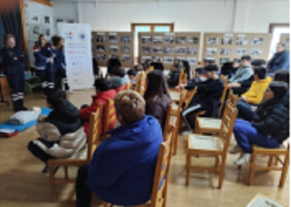 Πρακτική εκπαίδευση από το ΕΚΑΒ Θεσσαλίας στο Γυμνάσιο της Καρυάς