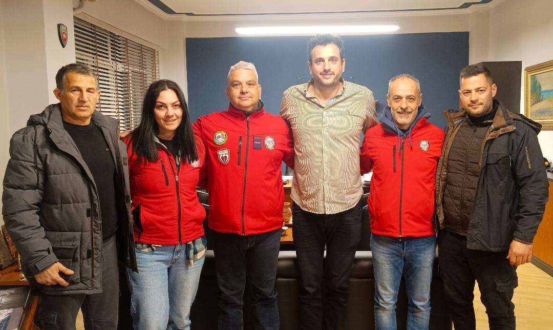 Συνάντηση της ΕΠ.ΟΜ.Ε.Α. Τυρνάβου με τον δήμαρχο Στ. Τσικριτσή