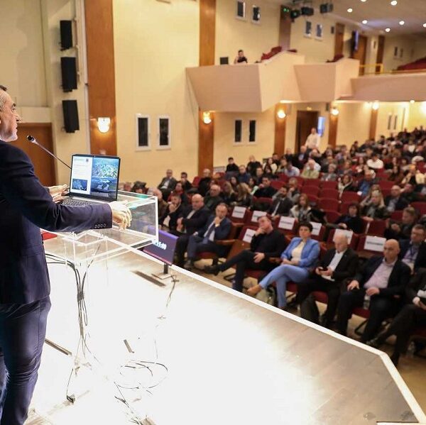 Ξεκίνησε στη Λάρισα η 3ήμερη Πανελλαδική Συνάντηση Φυτοπροστασίας