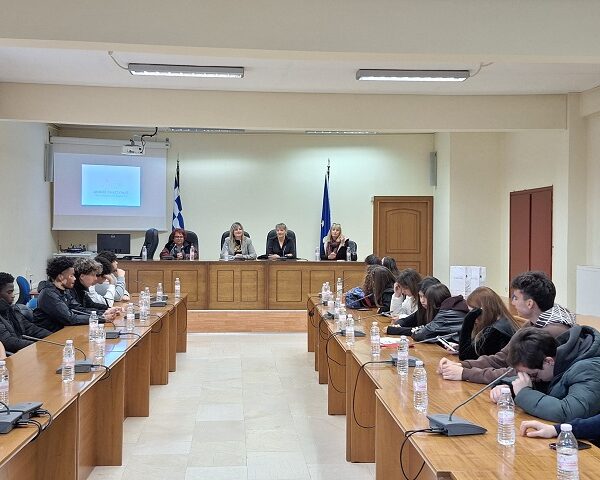 Δήμος Ελασσόνας: Εκφράζουμε τη λύπη μας για το περιστατικό με τη σημαία