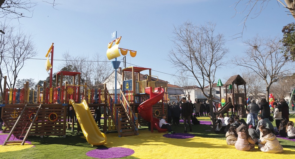 Δήμος Λαρισαίων: Αλλάζουν «πρόσωπο» άλλες δέκα παιδικές χαρές