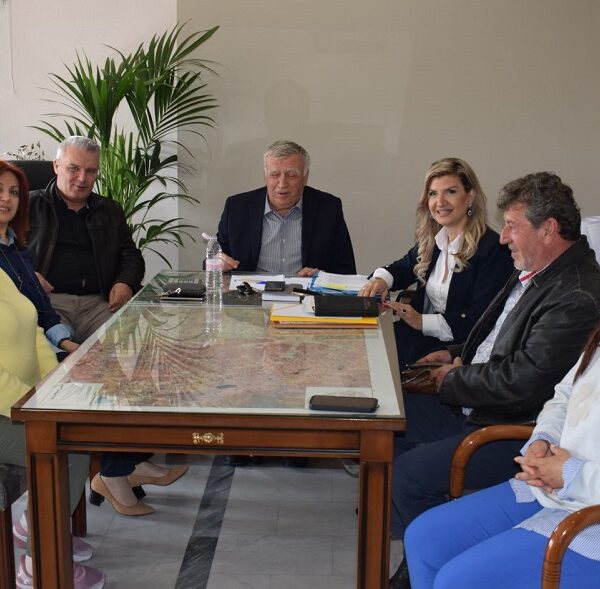 Στον Θ. Νασιακόπουλο τα μέλη του Συλλόγου Γυναικών Μαυροβουνίου