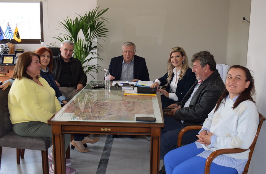 Στον Θ. Νασιακόπουλο τα μέλη του Συλλόγου Γυναικών Μαυροβουνίου