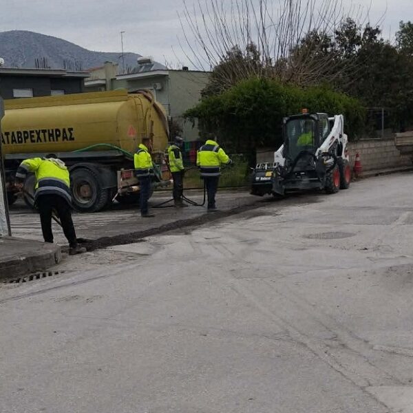 Επιτέλους άσφαλτος στην οδό Θράκης στον Τύρναβο