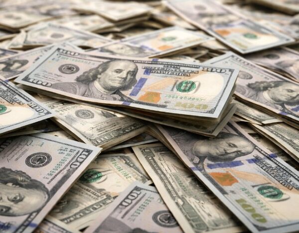 Οι ΗΠΑ δανείζονται 50 δισ. την εβδομάδα – Το δημόσιο χρέος αγγίζει τα 39 τρισεκατομμύρια