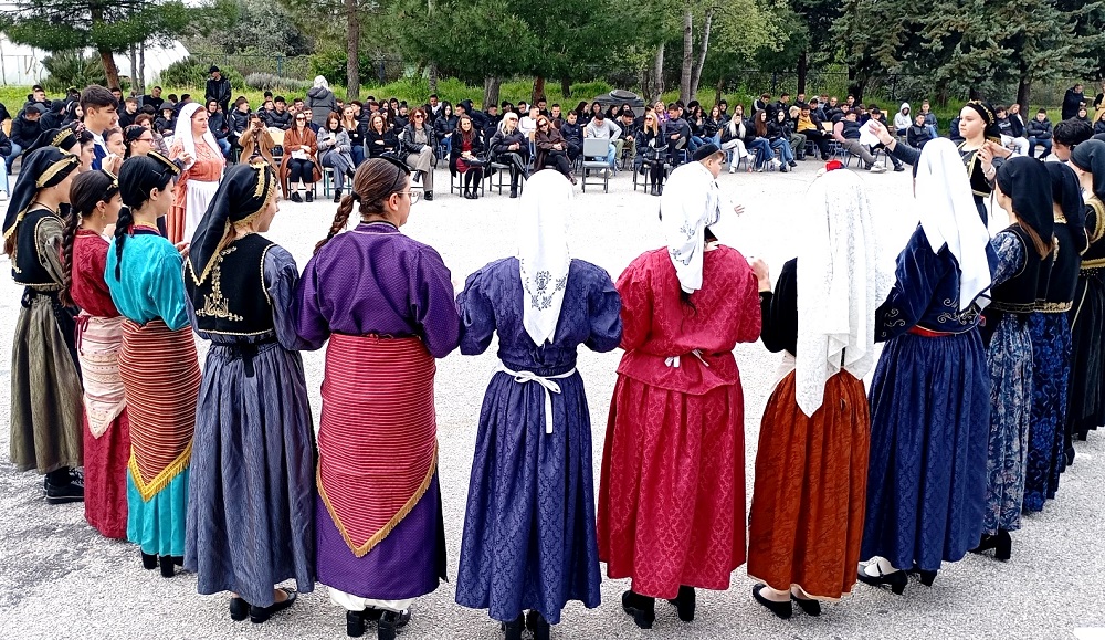 ΕΠΑΛ Τυρνάβου: «Οδός Ηρώων του 1821», μια πορεία της νέας γενιάς στο σήμερα