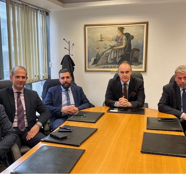 Με τον υπεύθυνο του ΓΕΜΗ συναντήθηκε το δ.σ. του Δικηγορικού Συλλόγου Λάρισας