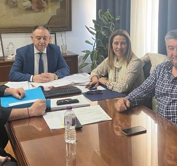 Συνάντηση του Χρ. Κέλλα με το προεδρείο του ΤΟΕΒ Πηνειού