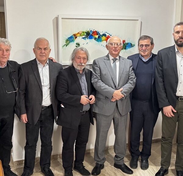 Με τον πρέσβη της Κούβας στην Αθήνα συναντήθηκαν Στ. Τσικριτσής και Ν. Νταλαγιάννης