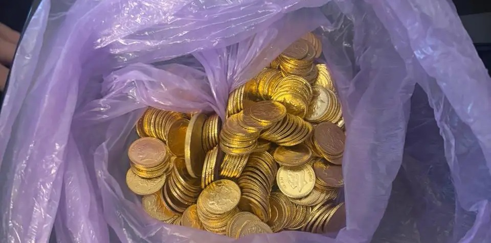 Λάρισα: εξαρθρώθηκε κύκλωμα για εξαπάτηση πολιτών σε αγοραπωλησίες λιρών