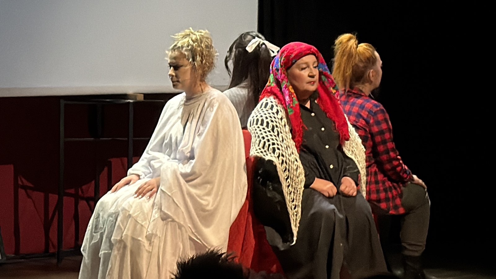 Η αντάρτισσα, η εργάτρια, η πρόσφυγας, η μητέρα των Τεμπών στην εκδήλωση της Ευ. Λιακούλη