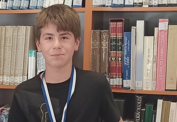 2ο βραβείο σε πανελλήνιο διαγωνισμό ποίησης κατέκτησε μαθητής του Πρότυπου ΓΥμνασίου Λάρισας