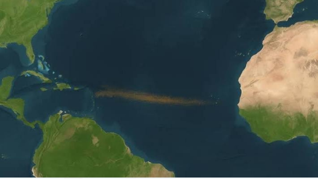 Μια τεράστια καφέ ζώνη εμφανίστηκε στον Ατλαντικό — οι επιστήμονες λένε ότι δεν πρόκειται για καλό σημάδι