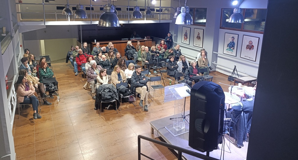 Στην υπό διωγμό δημόσια εκπαίδευση εργάζονται εξουθενωμένοι εκπαιδευτικοί