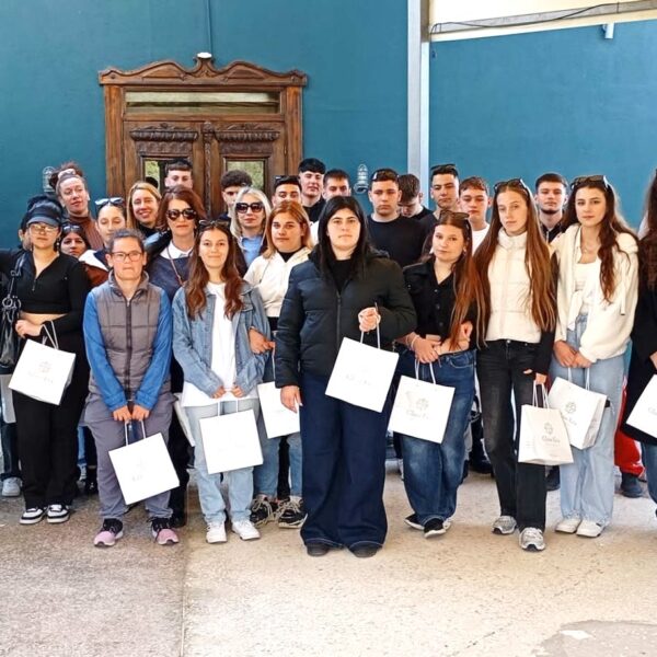 Διδακτική επίσκεψη του ΕΠΑΛ Τυρνάβου στην κεντρική Μακεδονία