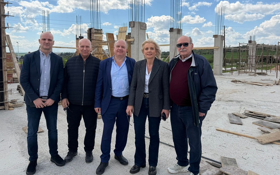 Καραλαριώτου – ΕΚΕΤΑ: Συνάντηση εργασίας για το σημαντικό έργο της Λάρισας