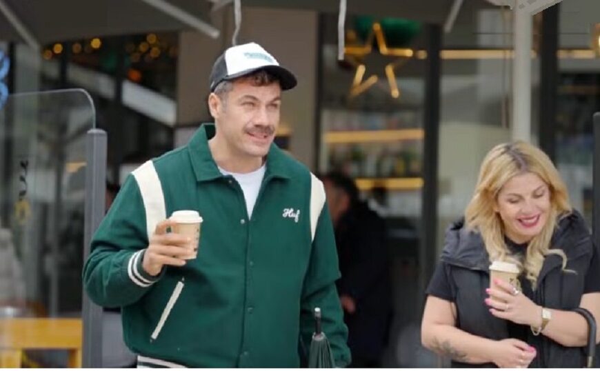 Το πιο γευστικό food tour με τον Ακη Πετρετζίκη συνεχίζεται στη Λάρισα την Κυριακή