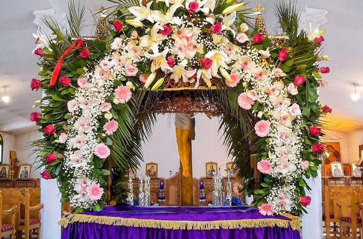 Οι στολισμένοι επιτάφιοι στον δήμο Τυρνάβου