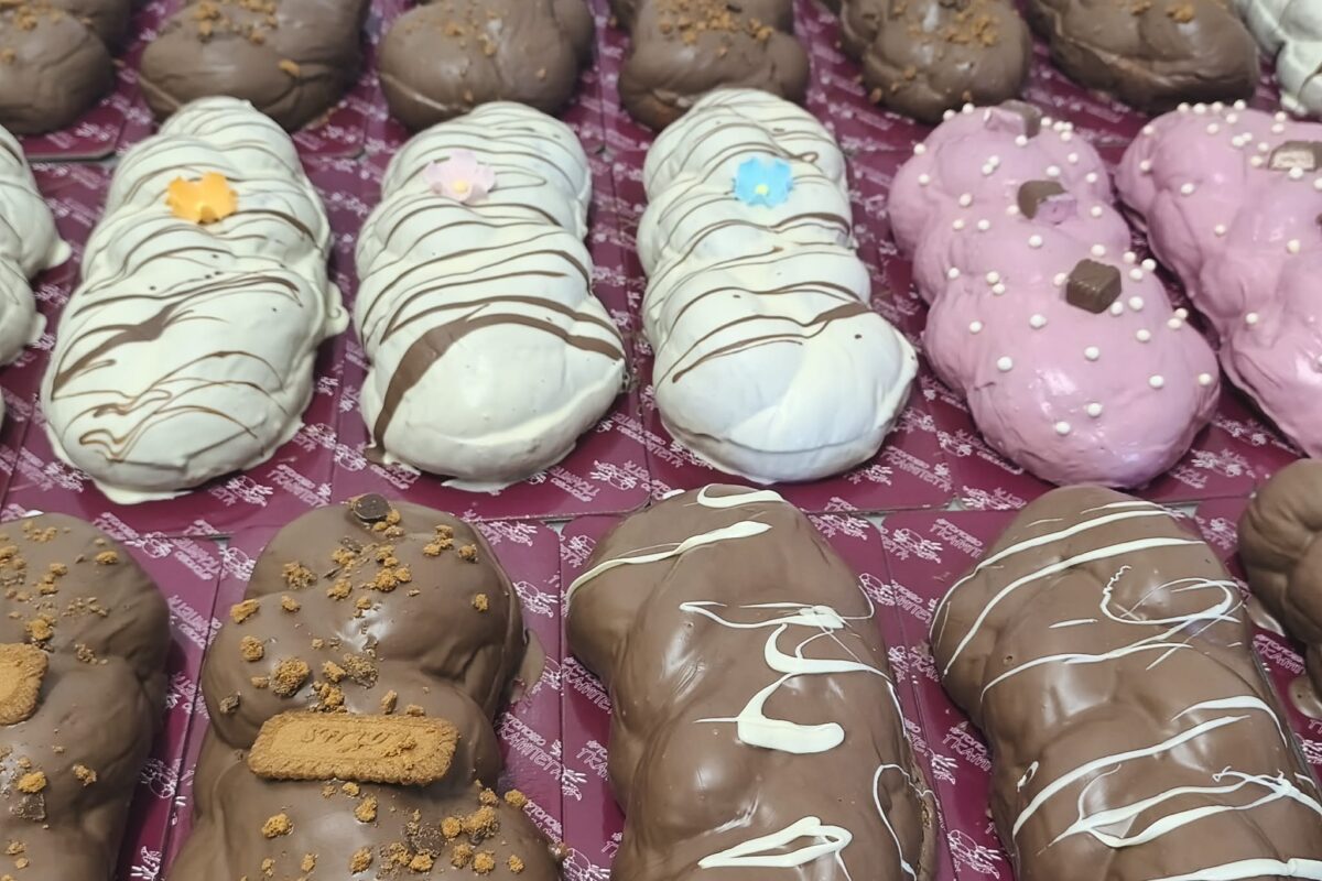 Για παραδοσιακά πασχαλινά γλυκίσματα στο αρτοποιείο Στ. Γκαμπέτα στον Αμπελώνα