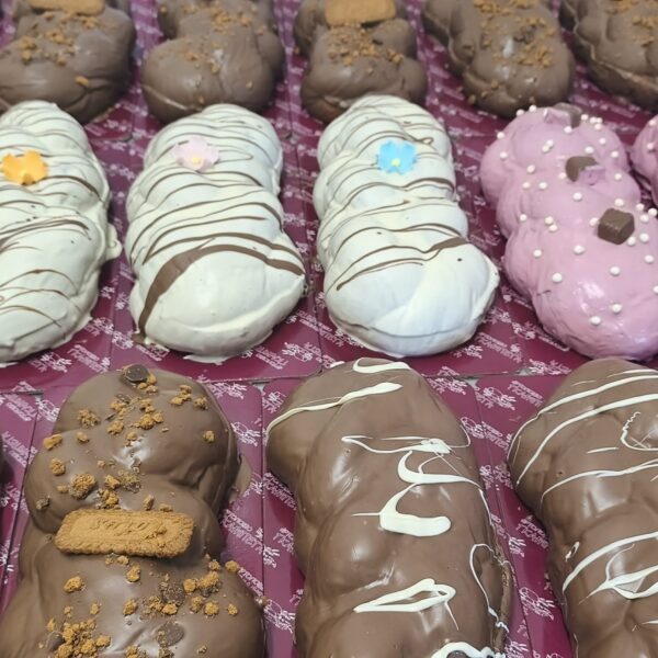 Για παραδοσιακά πασχαλινά γλυκίσματα στο αρτοποιείο Στ. Γκαμπέτα στον Αμπελώνα