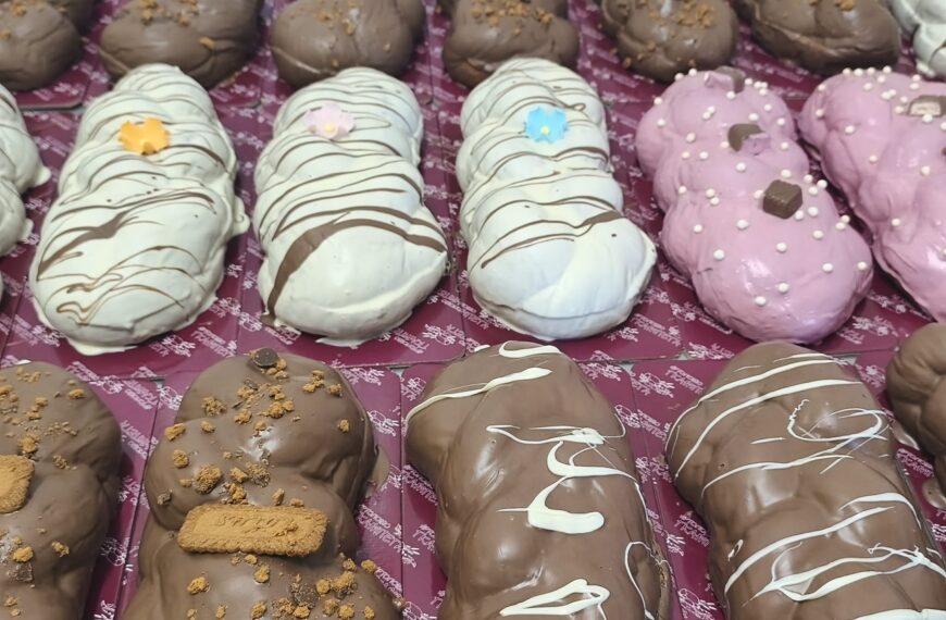 Για παραδοσιακά πασχαλινά γλυκίσματα στο αρτοποιείο Στ. Γκαμπέτα στον Αμπελώνα