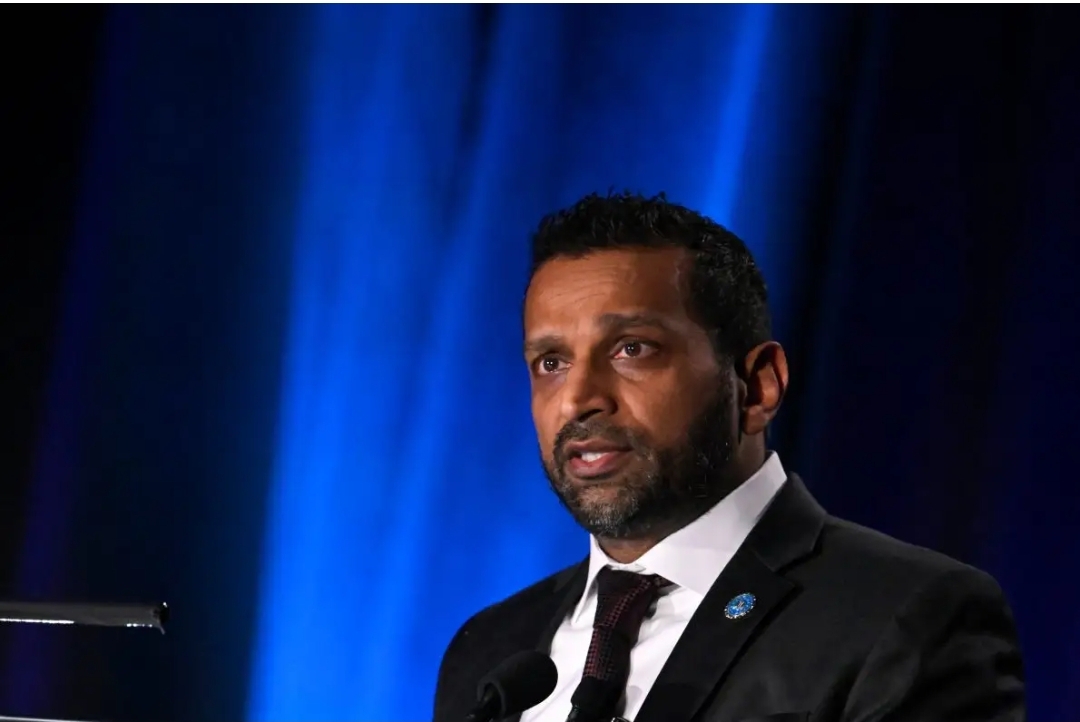 Αγωγή-μαμούθ 250 εκατ. δολαρίων: Ο διευθυντής του FBI μηνύει το Atlantic