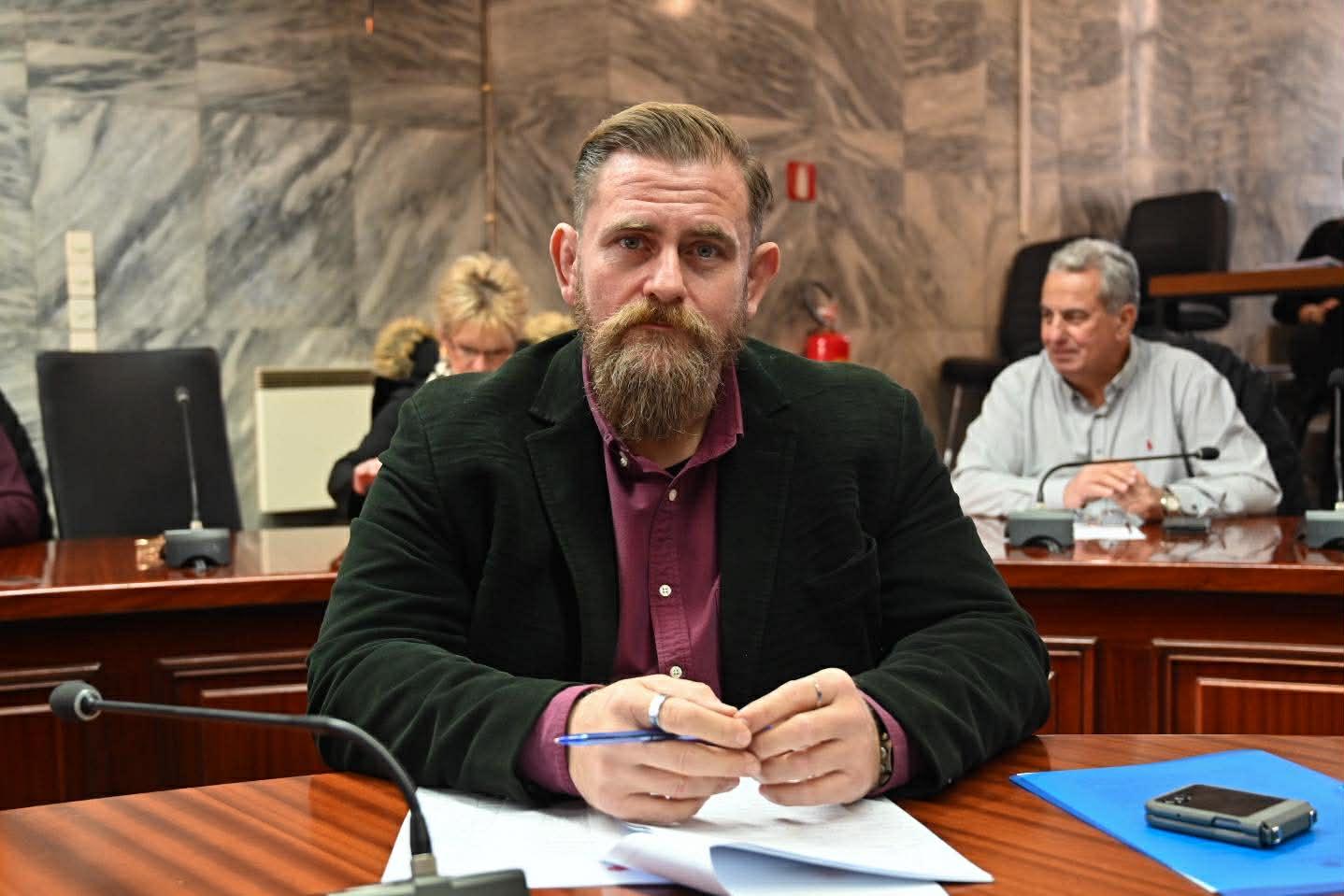 Είτε «έξυπνο» είτε «συμμετοχικό» το κράτος των αστών πάντα αντιλαϊκό